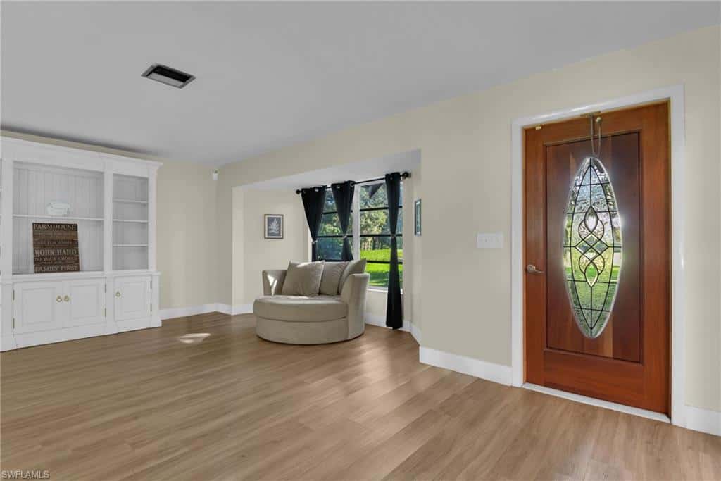 340 Pollywog Pt, Labelle, photo 4