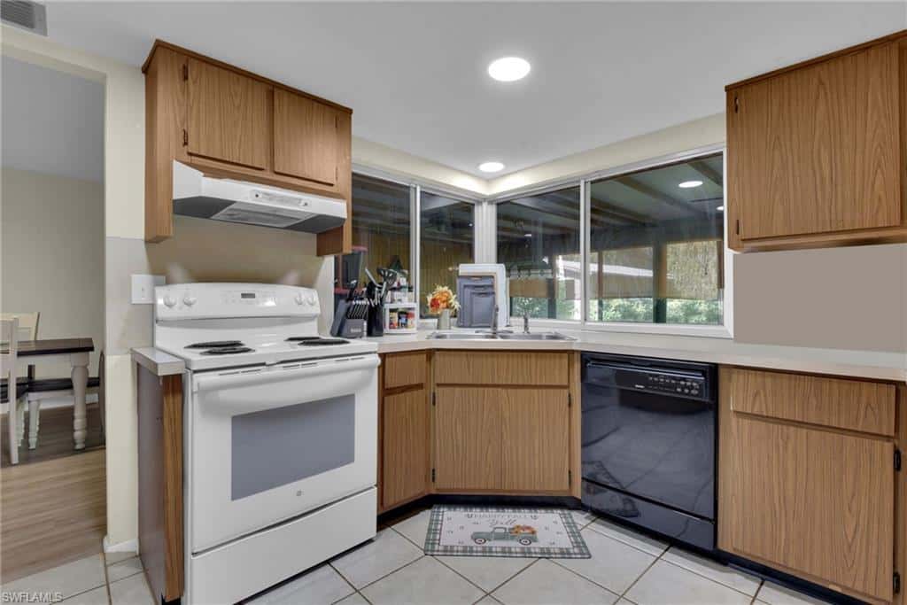 340 Pollywog Pt, Labelle, photo 8