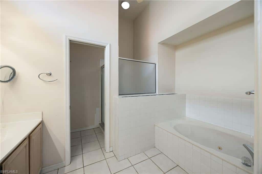 128 Napa Ridge Way, Naples, photo 27