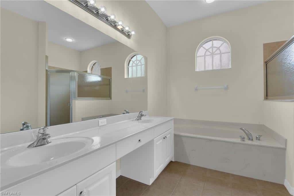 12464 Pebble Stone Ct, Fort Myers, photo 23