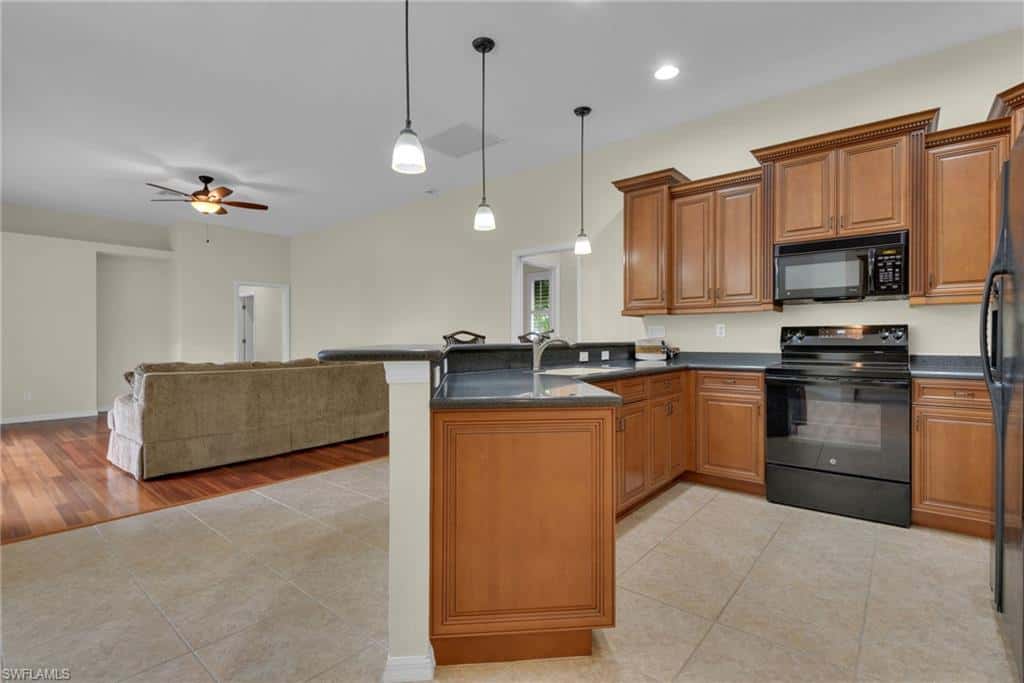 12464 Pebble Stone Ct, Fort Myers, photo 5