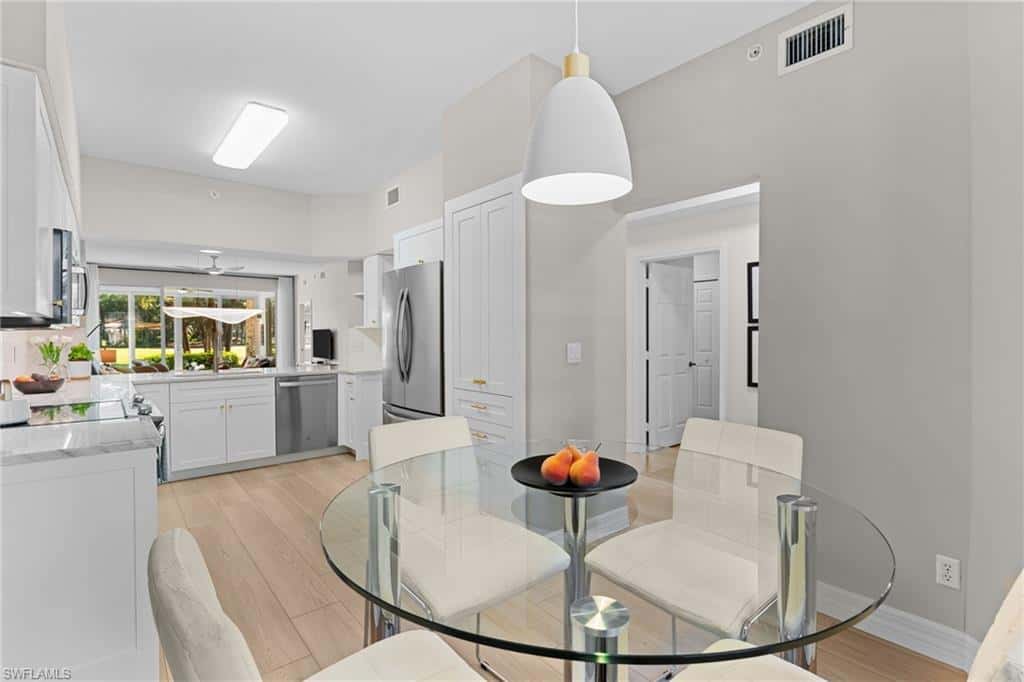 1960 Willow Bend Cir #102, Naples, photo 5