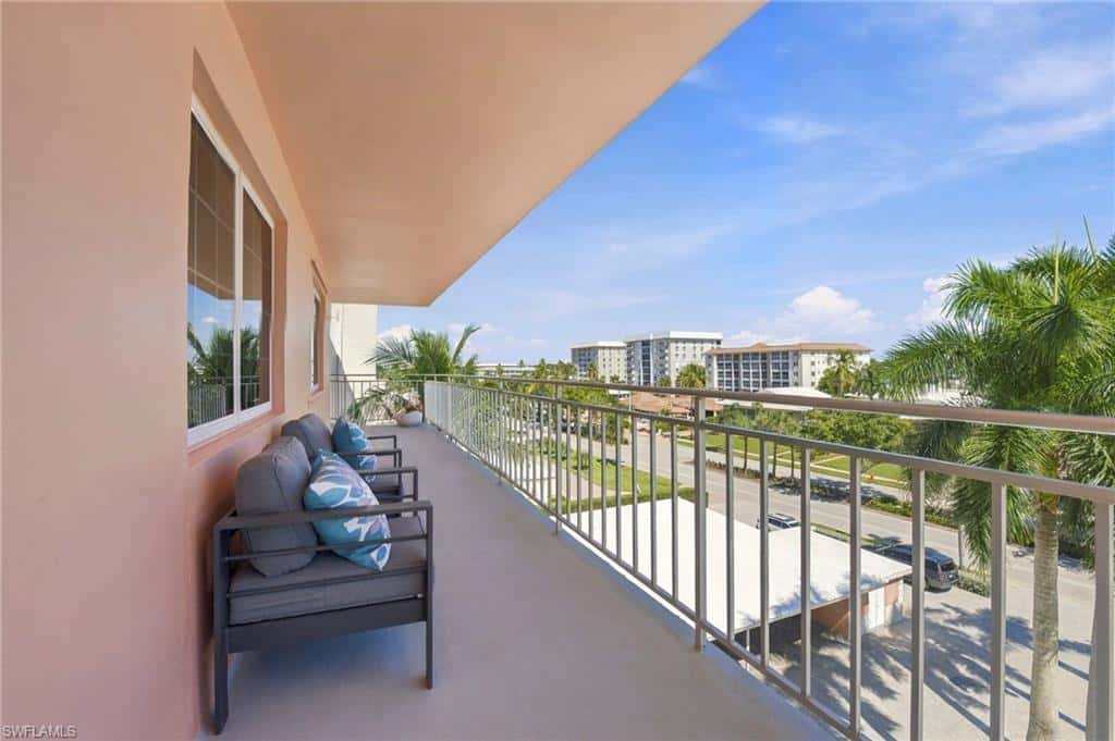 2401 Gulf Shore Blvd #52, Naples, photo 17