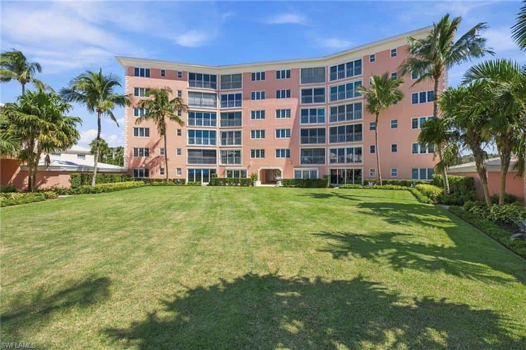 2401 Gulf Shore Blvd #52, Naples, photo 19