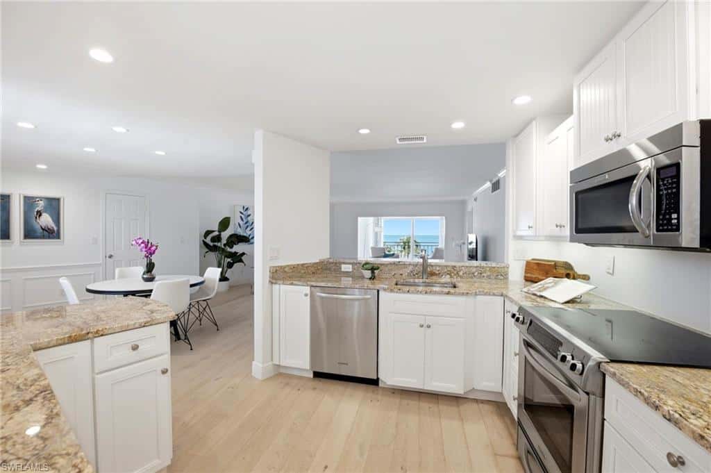 2401 Gulf Shore Blvd #52, Naples, photo 8