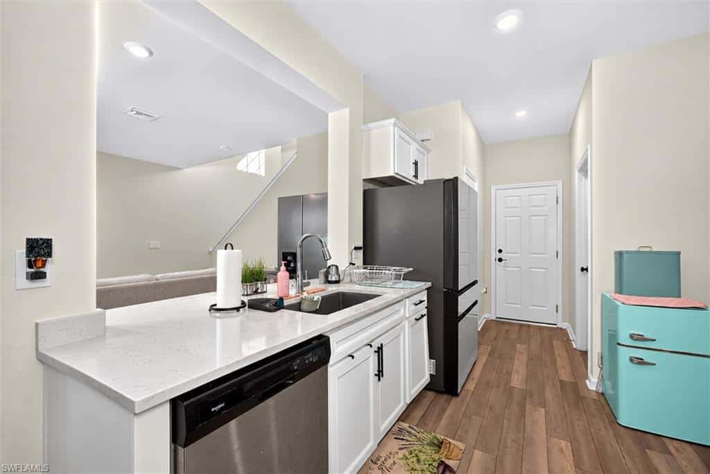 4081 Spotted Eagle Way, Fort Myers, photo 9