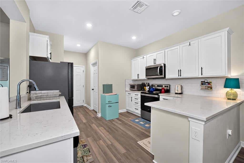 4081 Spotted Eagle Way, Fort Myers, photo 8