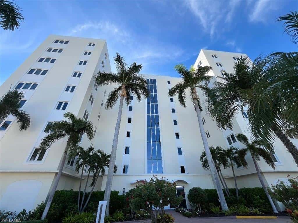 2885 Gulf Shore Blvd #304, Naples, photo 7