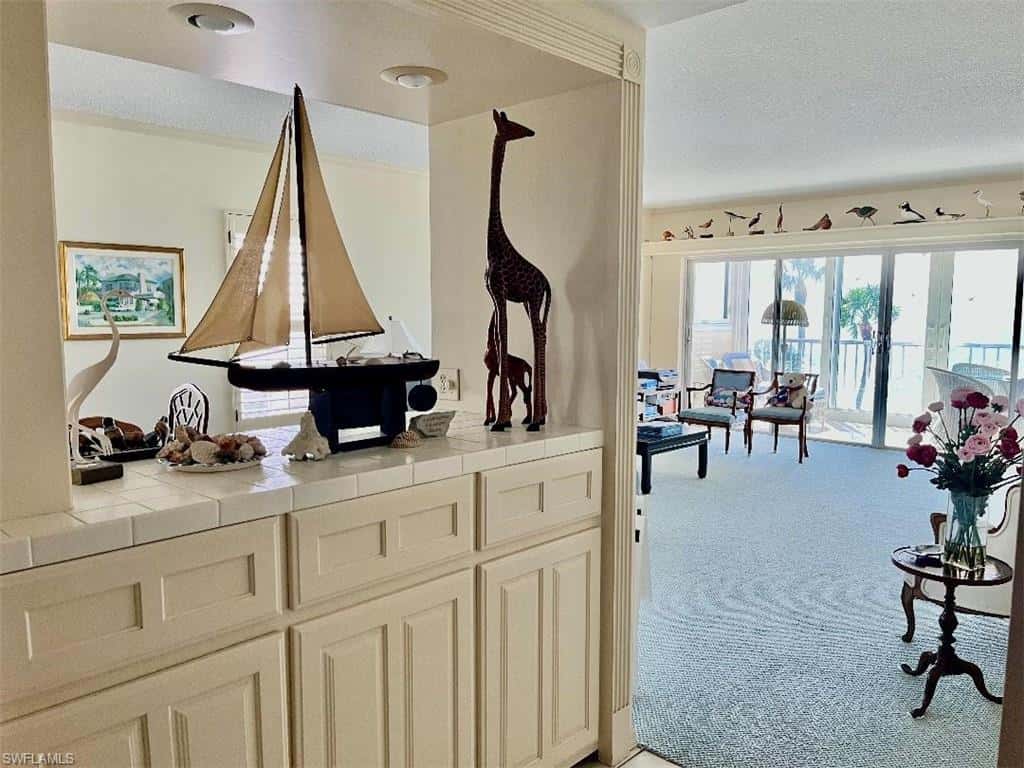 2885 Gulf Shore Blvd #304, Naples, photo 4