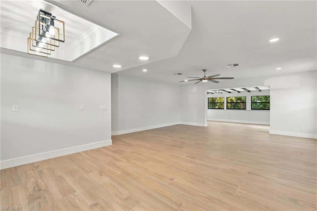 435 Donora Blvd, Fort Myers Beach, photo 17