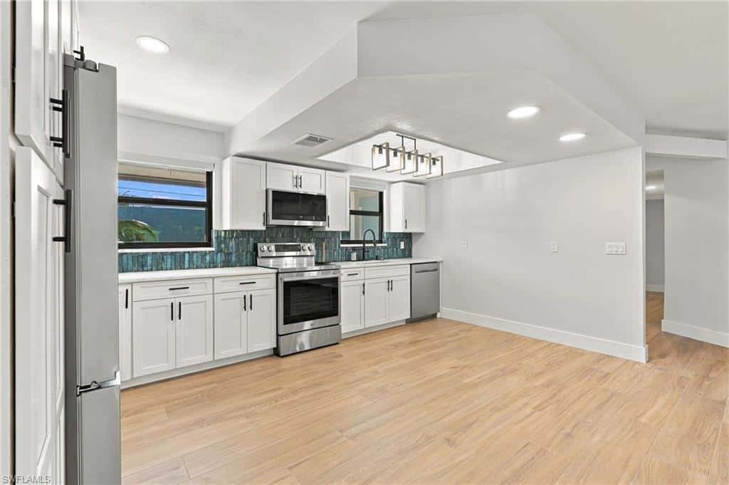435 Donora Blvd, Fort Myers Beach, photo 22
