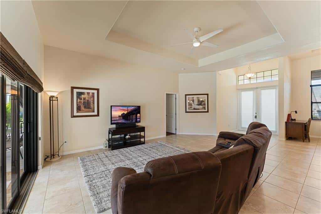 1426 12th Ter, Cape Coral, photo 6