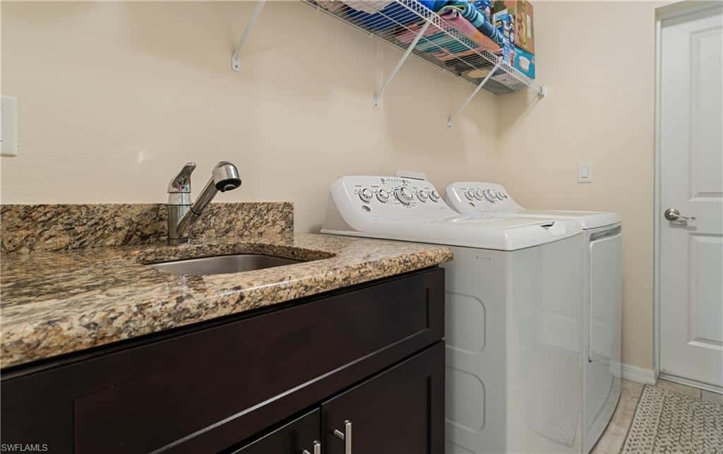 1426 12th Ter, Cape Coral, photo 13