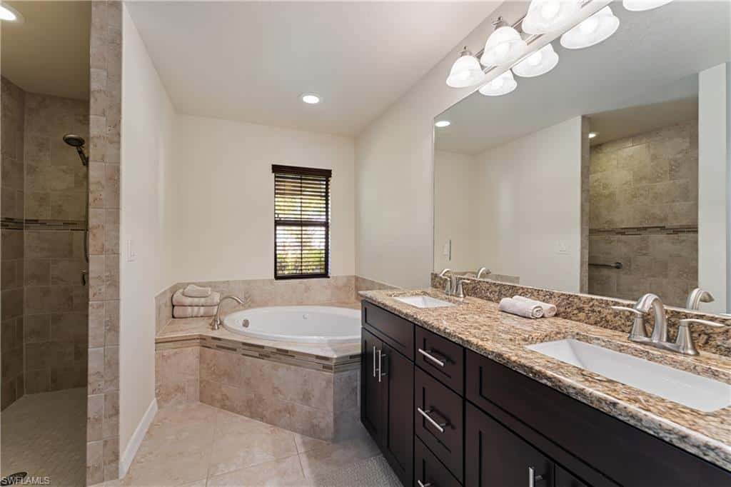 1426 12th Ter, Cape Coral, photo 17