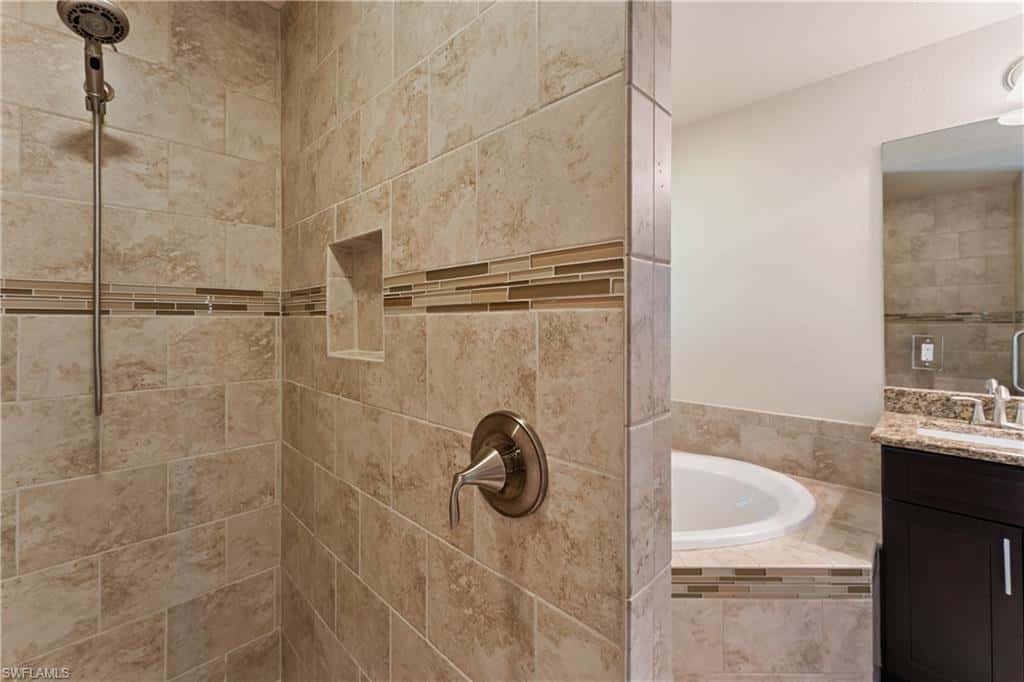 1426 12th Ter, Cape Coral, photo 18