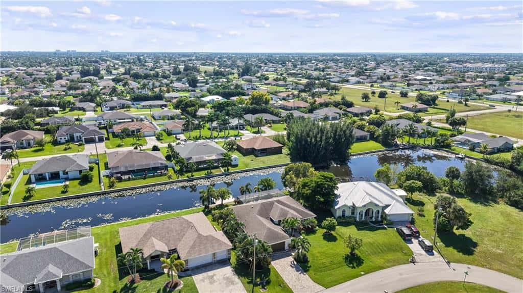 1426 12th Ter, Cape Coral, photo 37