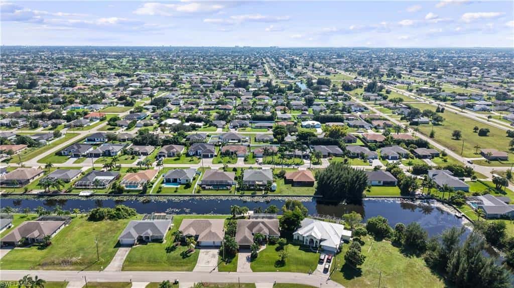 1426 12th Ter, Cape Coral, photo 40