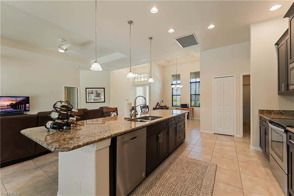 1426 12th Ter, Cape Coral, photo 8