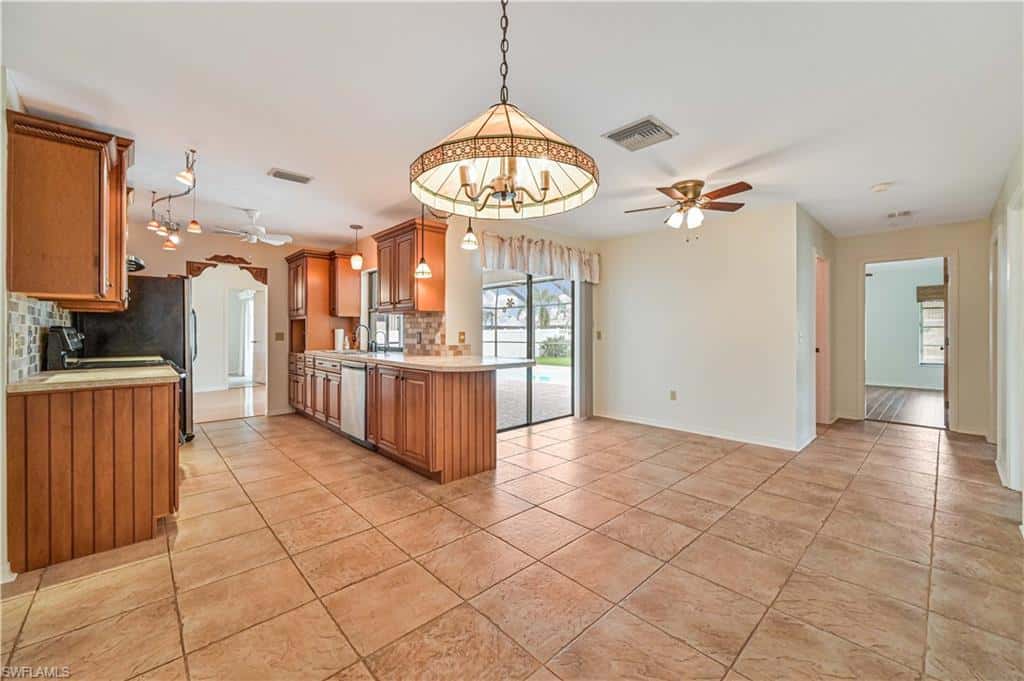 634 32nd St, Cape Coral, photo 6