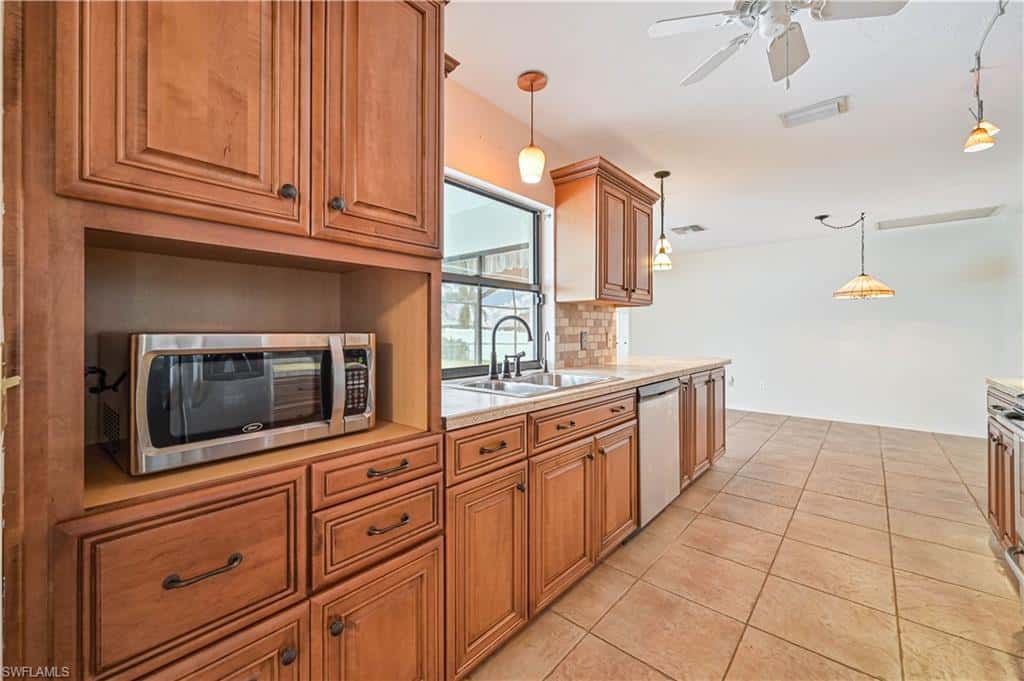 634 32nd St, Cape Coral, photo 5
