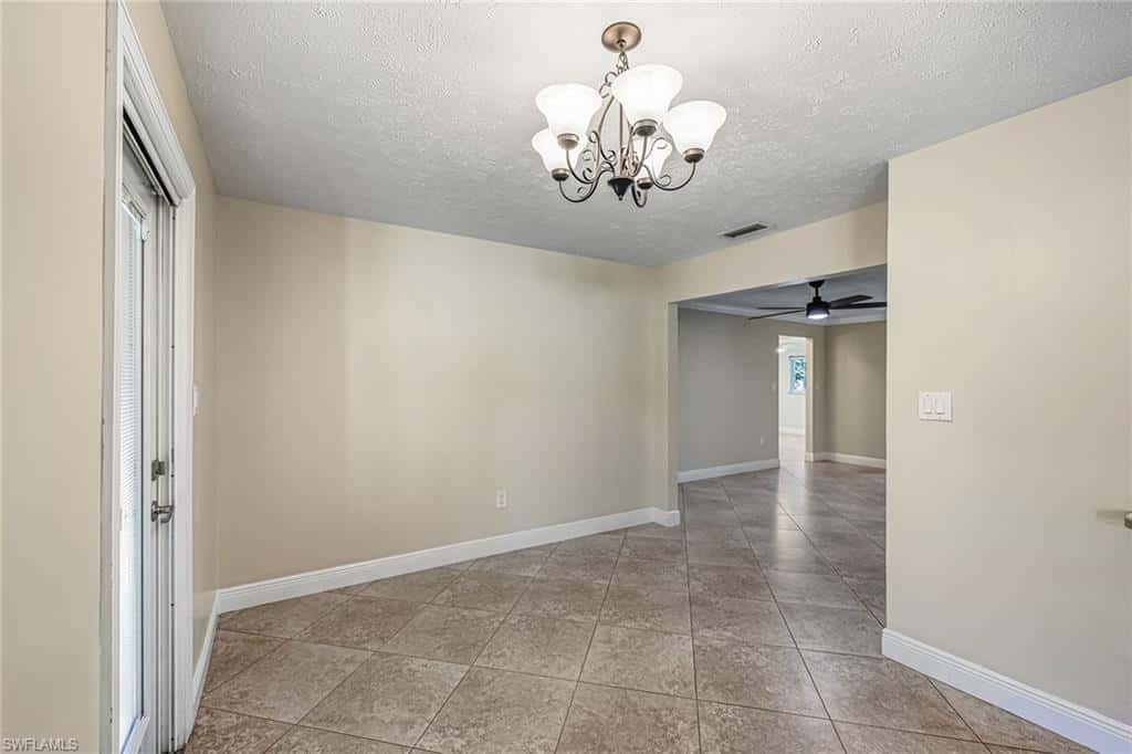 4690 Capri Dr, Naples, photo 13