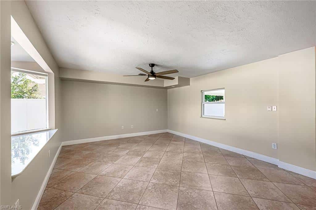 4690 Capri Dr, Naples, photo 11