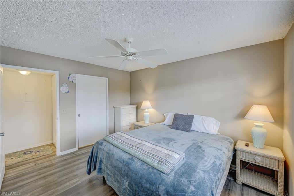 1185 Wildwood Lakes Blvd #208, Naples, photo 6