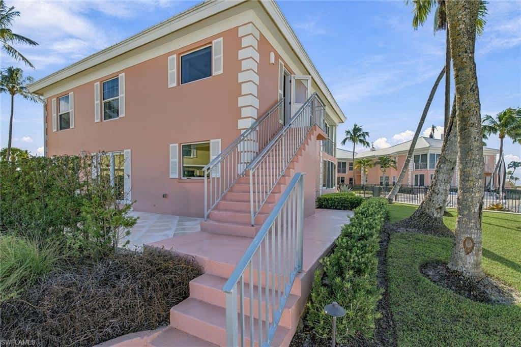 2401 Gulf Shore Blvd #8, Naples, photo 15