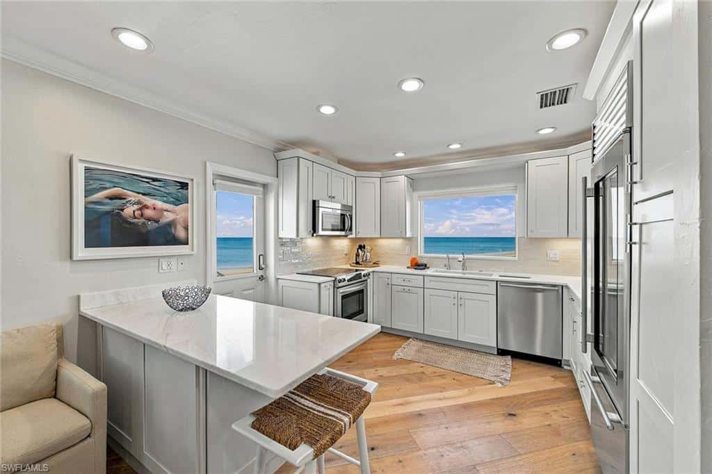 2401 Gulf Shore Blvd #8, Naples, photo 8