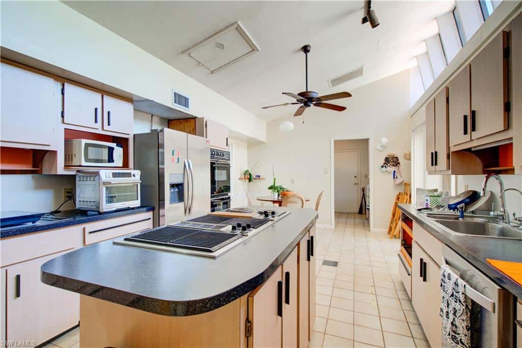 11 Capri Blvd, Naples, photo 15