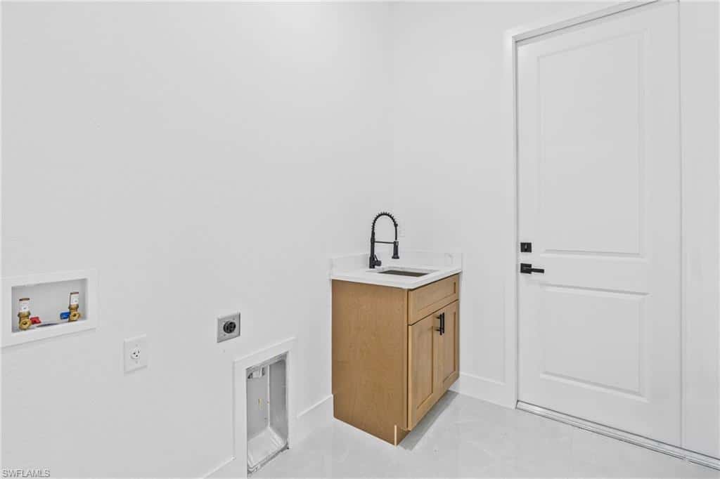 7020 Burma Cir, Labelle, photo 16