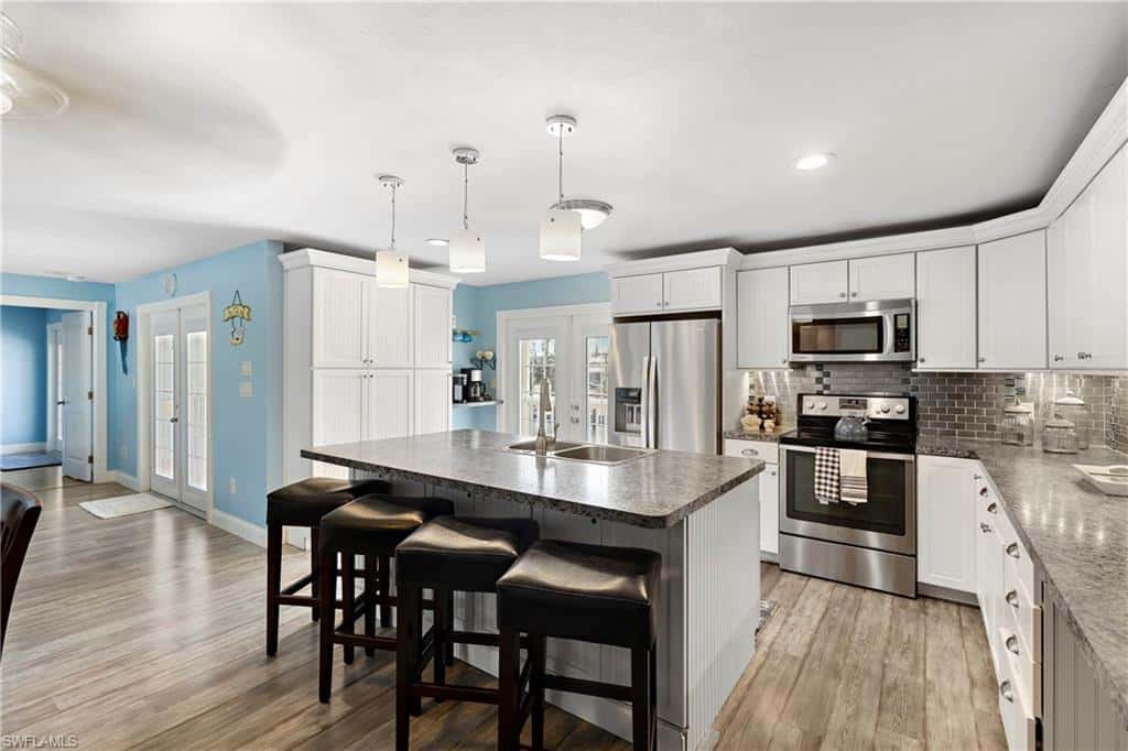 220 Curlew St, Fort Myers Beach, photo 5