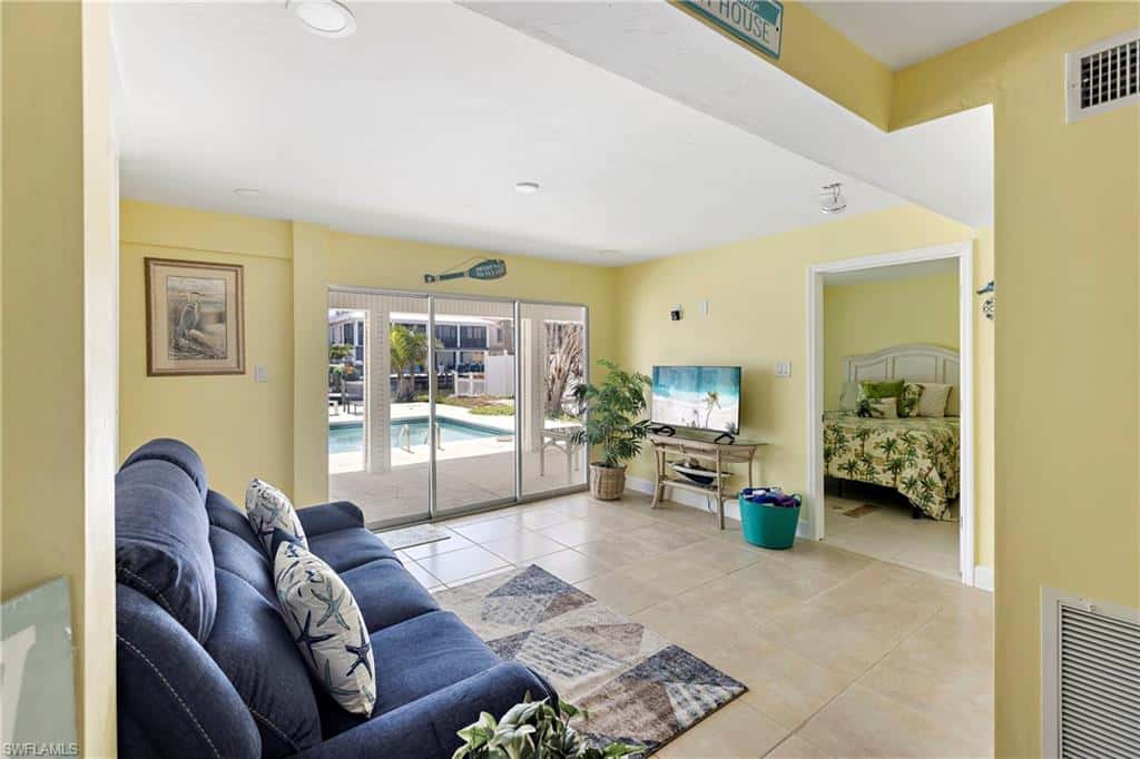 220 Curlew St, Fort Myers Beach, photo 9