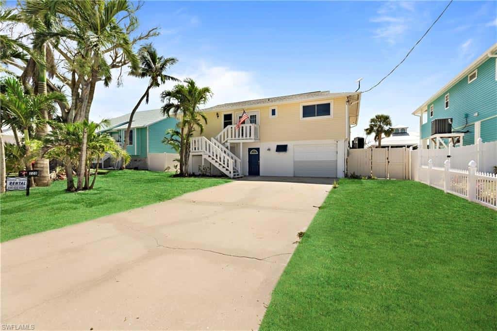 220 Curlew St, Fort Myers Beach, photo 4
