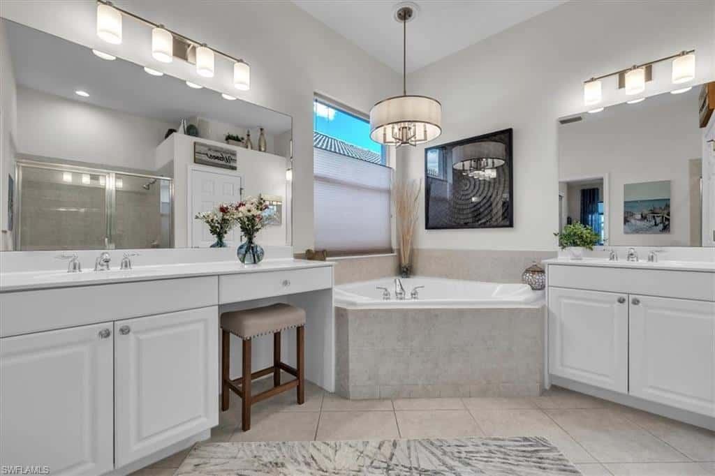 3750 Lakeview Isle Ct, Fort Myers, photo 35