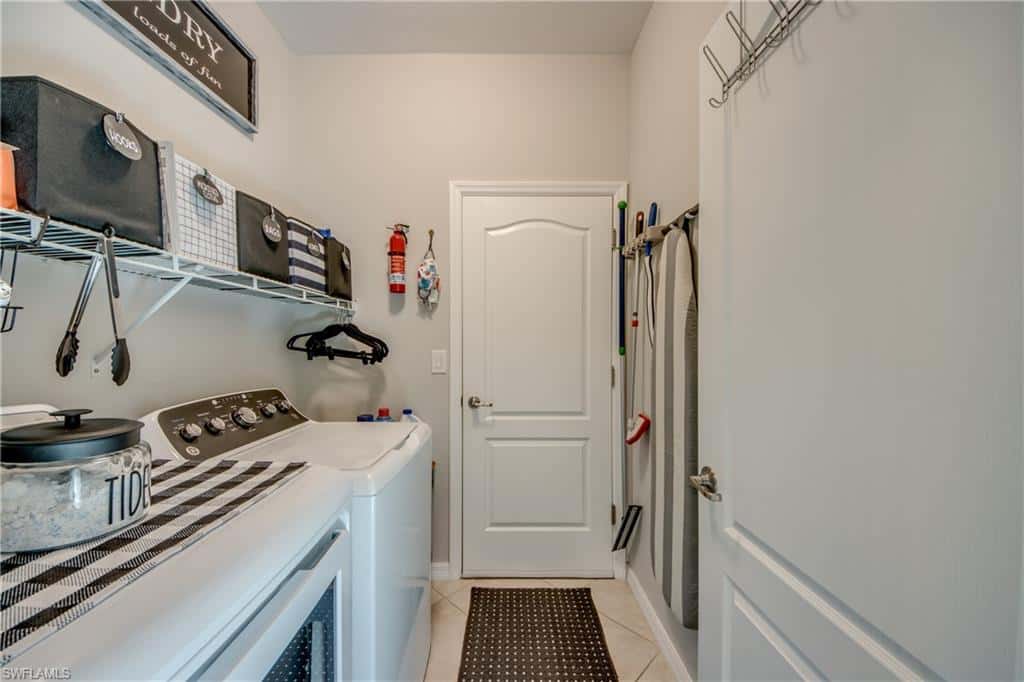3609 Valle Santa Cir, Cape Coral, photo 33