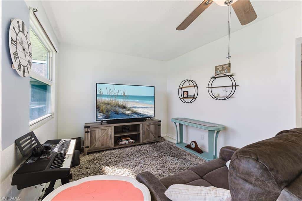 15 10th Ave, Cape Coral, photo 17