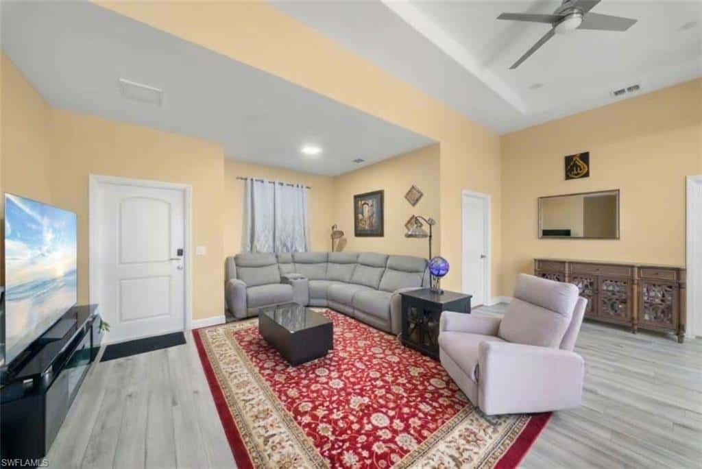 9084 Bryant Rd, Fort Myers, photo 4
