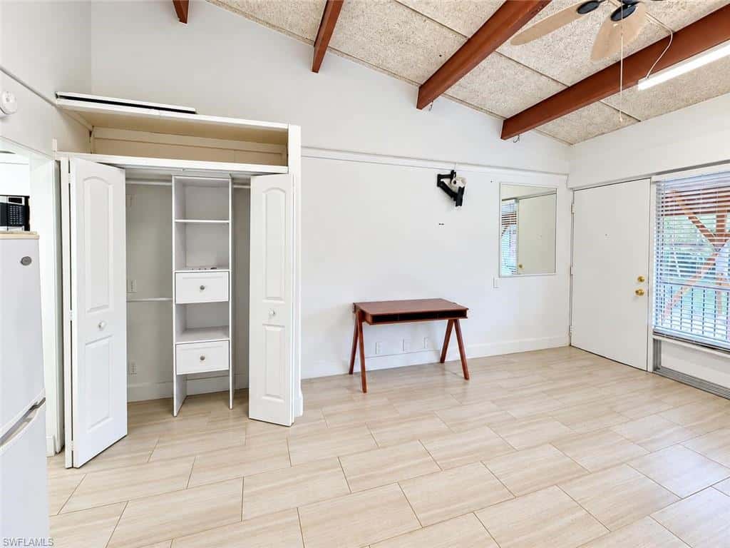 4050 Golden Gate Pkwy #219, Naples, photo 4
