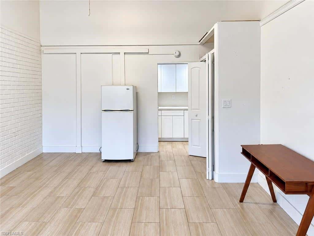 4050 Golden Gate Pkwy #219, Naples, photo 8