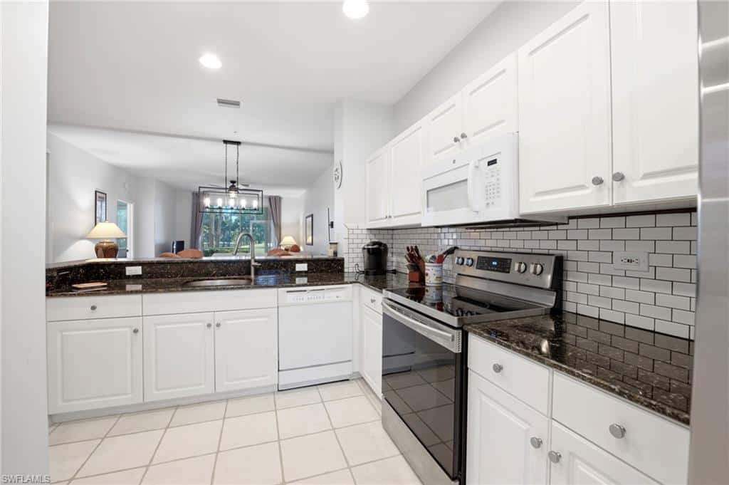 8259 Parkstone Pl #106, Naples, photo 7