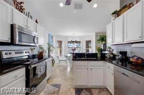 831 23rd Ter, Cape Coral, photo 4