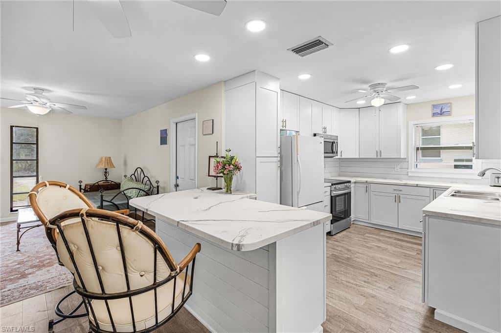 2355 Banana St, St. James City, photo 8