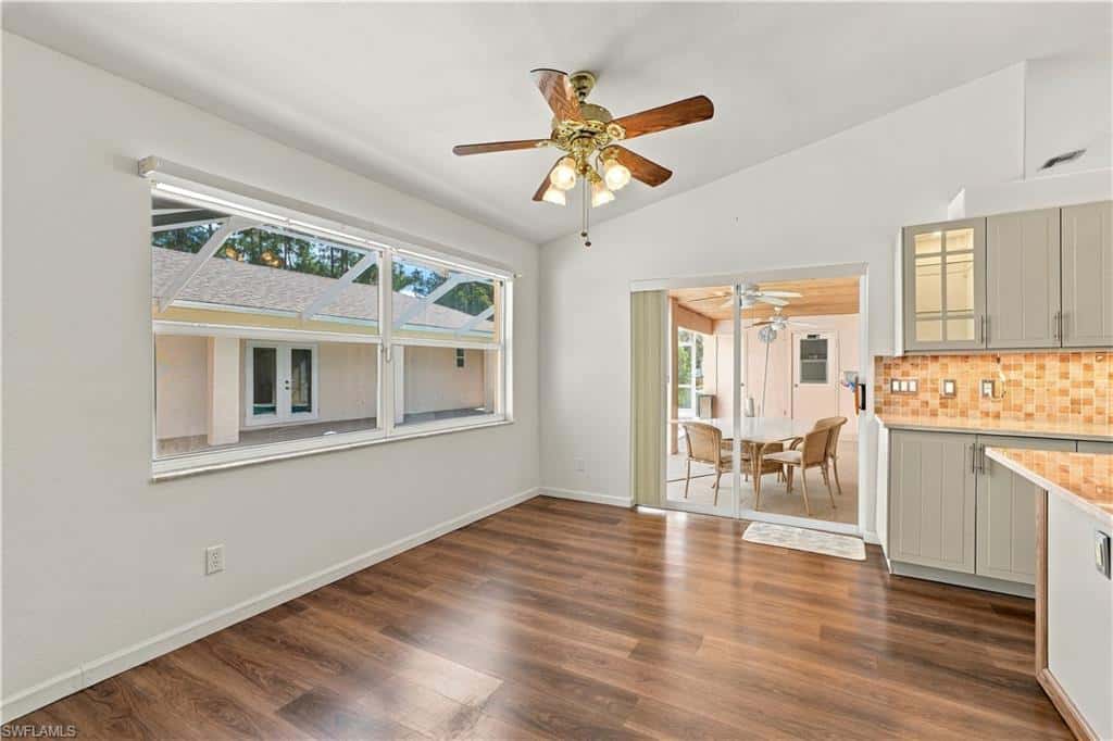 590 6th St, Naples, photo 13