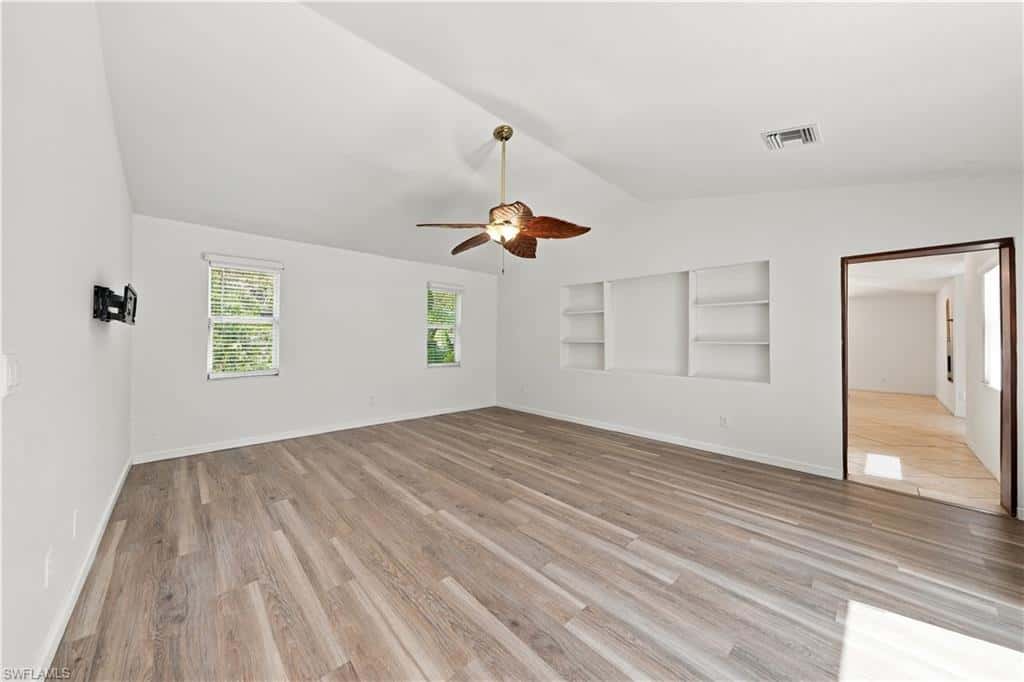 590 6th St, Naples, photo 16