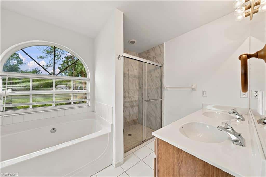 590 6th St, Naples, photo 26