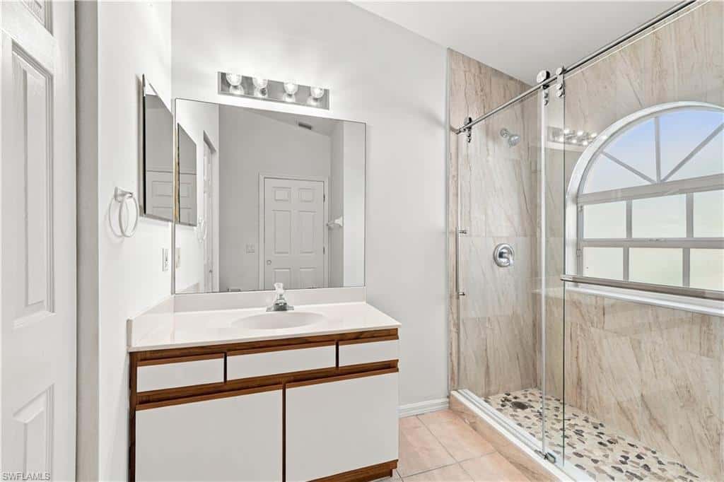590 6th St, Naples, photo 28
