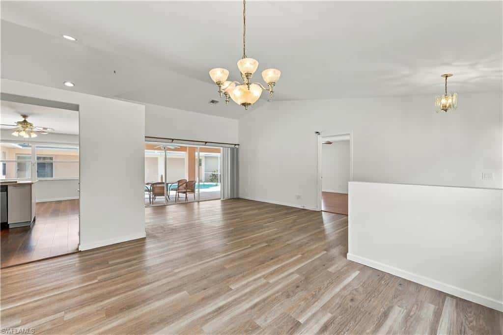 590 6th St, Naples, photo 9