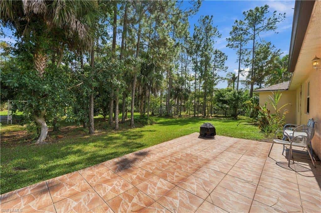 590 6th St, Naples, photo 34