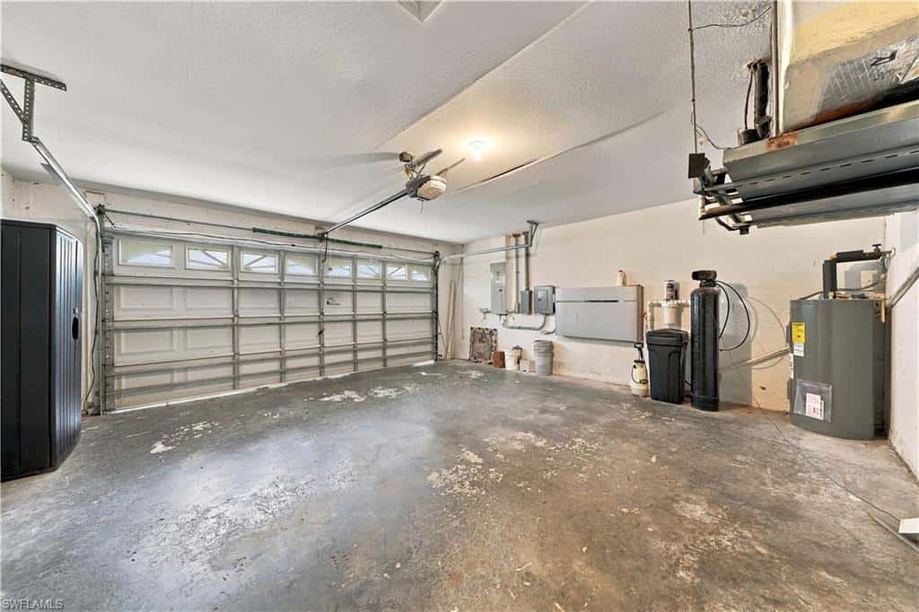 590 6th St, Naples, photo 33